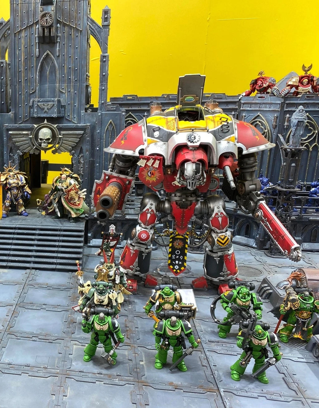 JoyToy Imperial Knights Knight Errant – Warhammer 40,000 1/18 Scale Figure