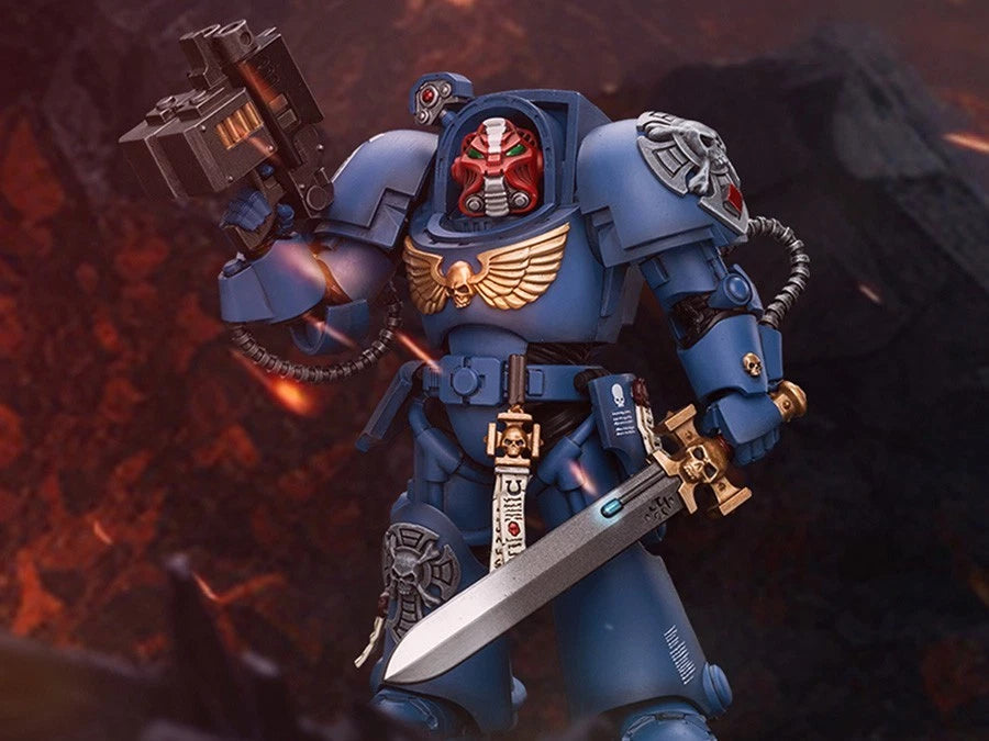 JoyToy Ultramarines Sergeant – Warhammer 40,000 1/18 Scale Figure