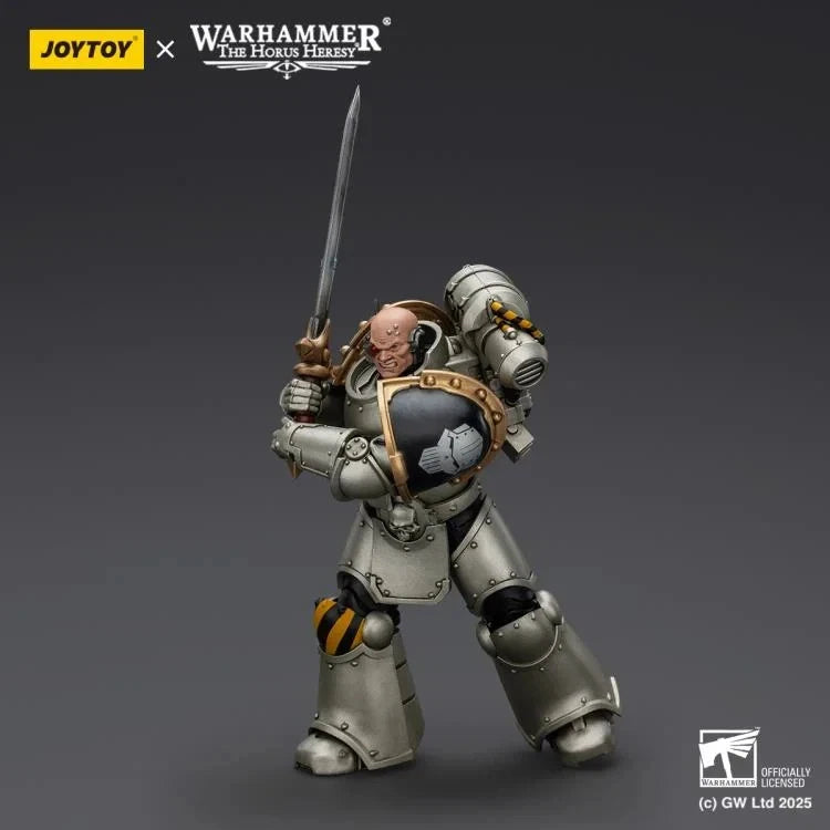 JoyToy Iron Warriors Command Squad Chosen Standard Bearer – Warhammer: The Horus Heresy 1/18 Scale Figure