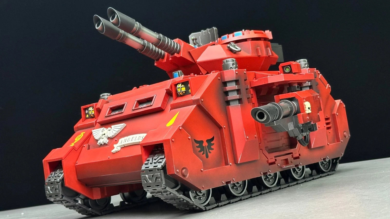 Warhammer 40K JoyToy Blood Angels Predator Annihilator with Twin Lascannons 1/18 Scale Vehicle