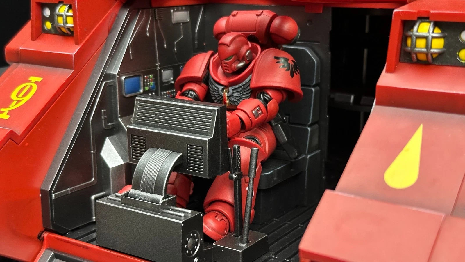 Warhammer 40K JoyToy Blood Angels Predator Annihilator with Twin Lascannons 1/18 Scale Vehicle